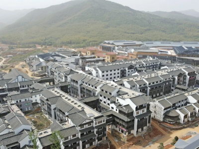 宜興窯湖小鎮(zhèn)二標段配電房國慶前順利完成送電！
